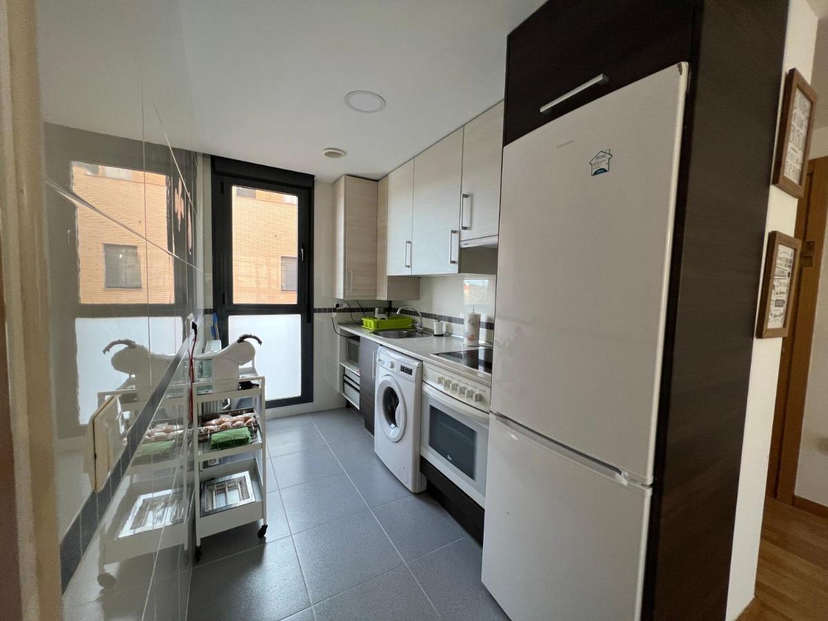 Llano Santa Isabel Apartman Zaragoza Kültér fotó